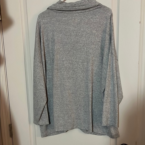 Retrology Gray Sweater with Cowl Neck 3X - Picture 3 of 4